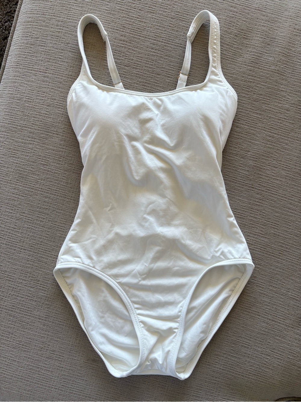 Michael Kors Womens White One-Piece Swimsuit Sz 6 NWOT